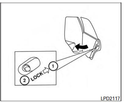 Nissan Maxima. Child safety rear door lock