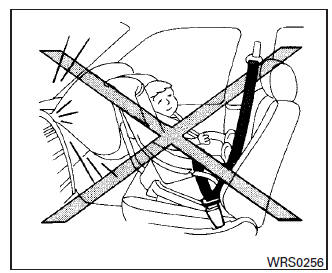 Nissan Maxima. Precautions on child restraints 