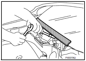 Nissan Maxima. Procedure without Cowl Top Cover